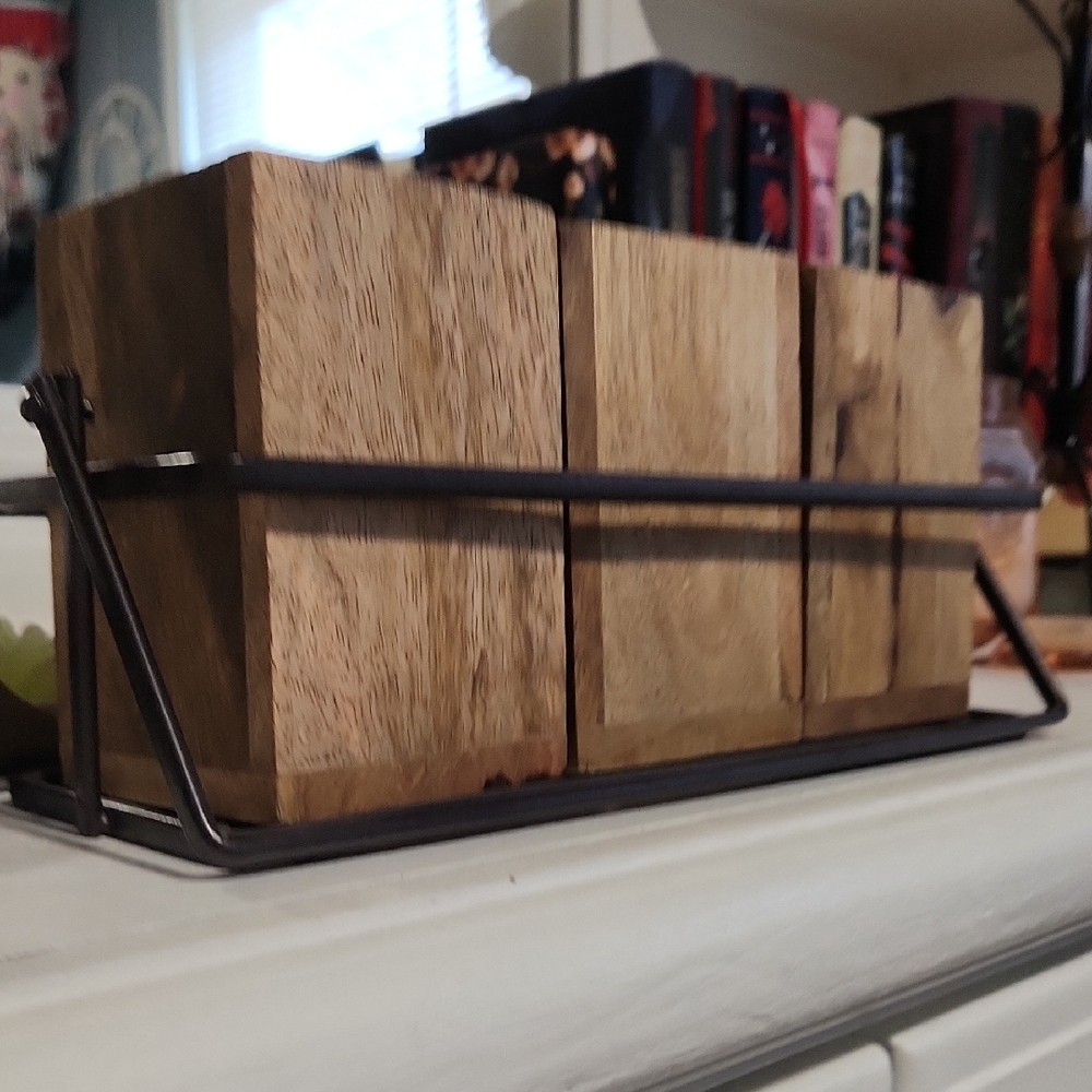 Wooden Organizer with Metal Frame - Picture 7 of 8